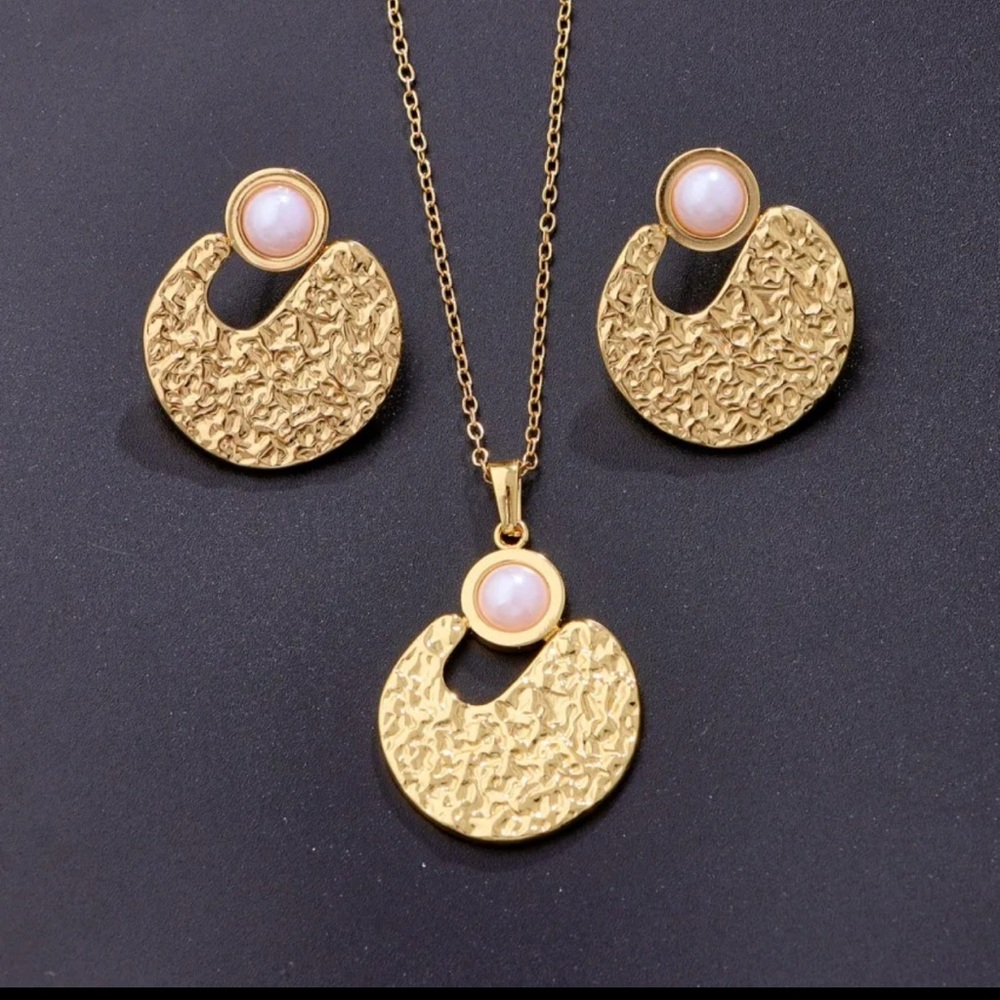 Pearl Necklace and  Earrings Set – 18K Plated Stainless Steel Jewelry